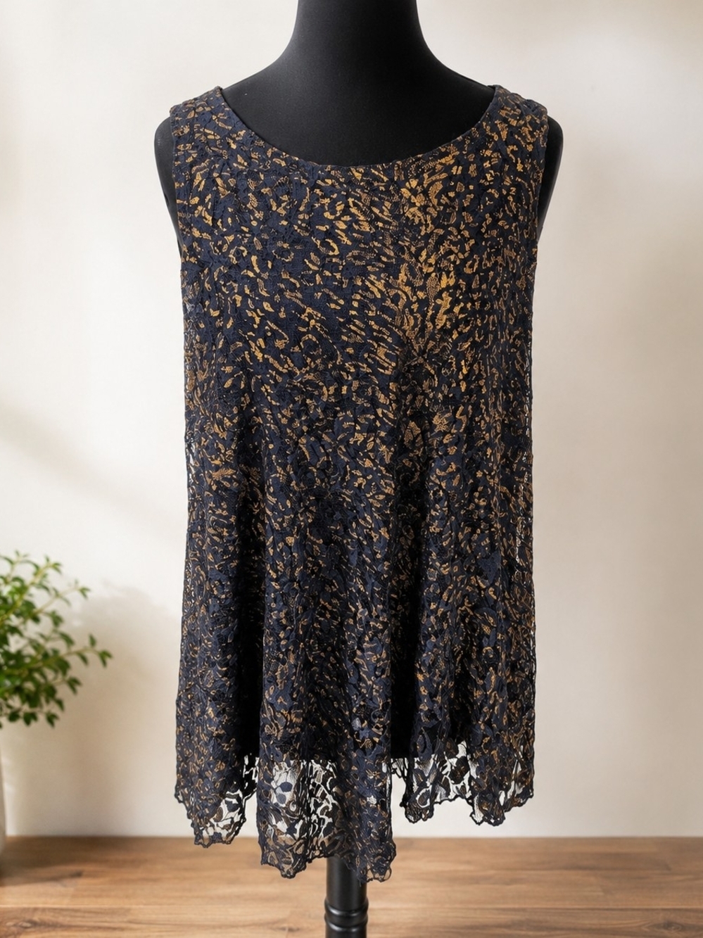 Star Vixen 2X Black Gold Lace Tank Top Boho Gothic Overlay Tunic Flowy